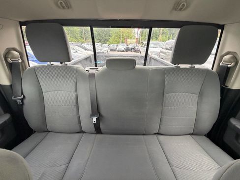 Used 2016 RAM 1500 Classic SLT RWD image 20