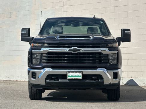 Used 2024 Chevrolet Silverado 2500 LT w/ Z71 Off-Road Package AWD/4WD image 8