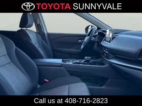 Used 2025 Nissan Rogue SV FWD image 20