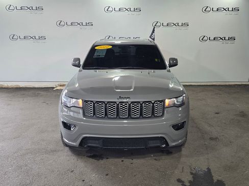 Used 2022 Jeep Grand Cherokee Laredo X RWD image 2