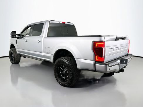 Used 2022 Ford F250 Platinum w/ FX4 Off-Road Package image 5