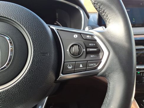 Used 2023 Acura MDX SH-AWD w/ Technology Package image 29