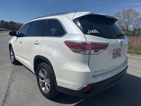 Used 2014 Toyota Highlander XLE image 7