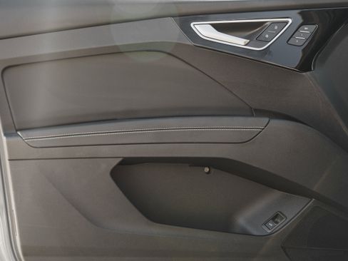 Used 2023 Audi Q4 e-tron Premium Plus w/ Premium Plus image 22