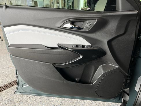 New 2026 Chevrolet Trax LT FWD image 24