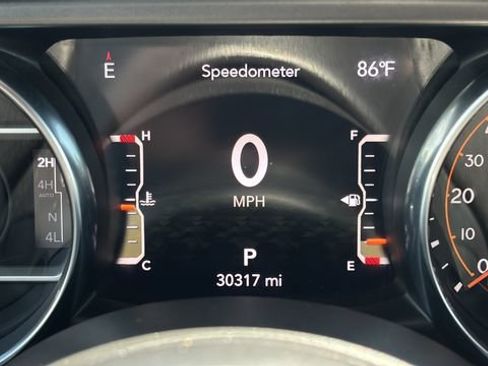 Used 2023 Jeep Gladiator Sport AWD/4WD image 21