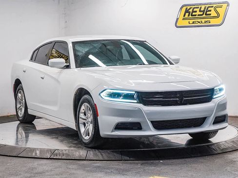 Used 2022 Dodge Charger SXT image 5