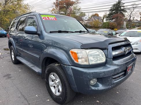 Used 2006 Toyota Sequoia SR5 image 3