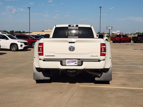 Used 2024 RAM 3500 Laramie w/ Towing Technology Group AWD/4WD image 8