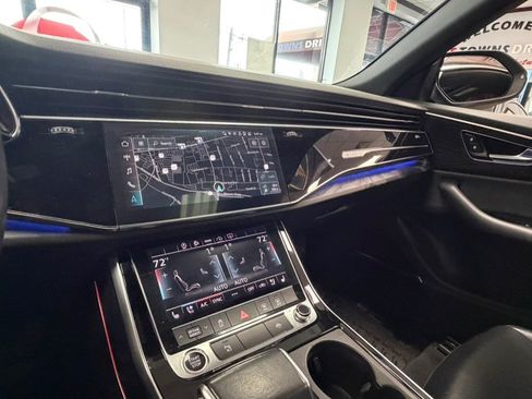 Used 2021 Audi Q8 Premium Plus w/ Premium Plus Package AWD/4WD image 59