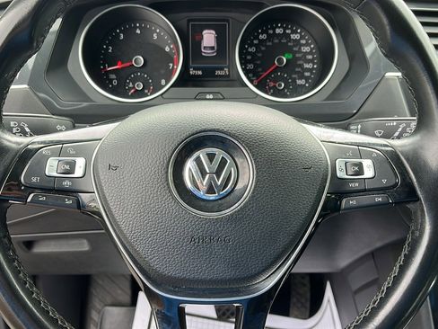 Used 2019 Volkswagen Tiguan SE image 10