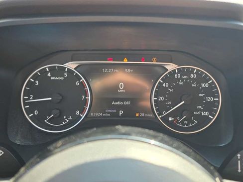 Used 2022 Nissan Rogue SV FWD image 14