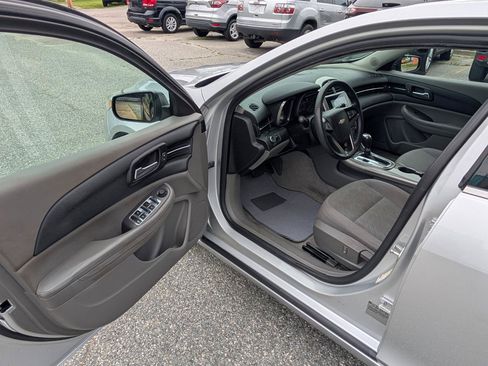 Used 2013 Chevrolet Malibu LS FWD image 10