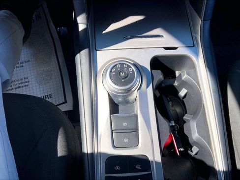 Used 2020 Ford Explorer XLT image 17