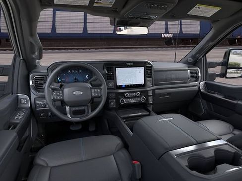 New 2026 Ford F250 Platinum AWD/4WD image 9