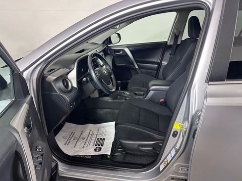 Used 2016 Toyota RAV4 XLE AWD/4WD image 19