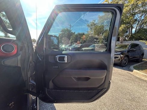 Used 2020 Jeep Wrangler Unlimited Rubicon image 28