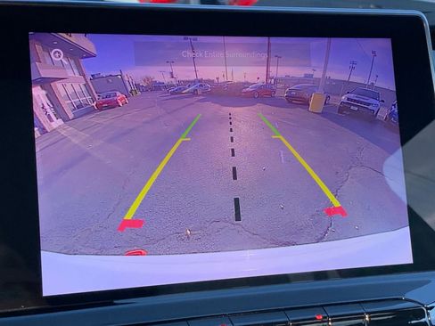 Used 2025 Jeep Compass Trailhawk image 17