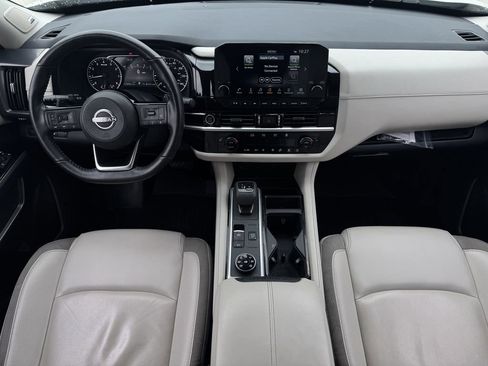 Used 2023 Nissan Pathfinder SL w/ SL Premium Package AWD/4WD image 11