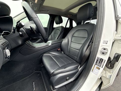 Used 2022 Mercedes-Benz GLC 300 4MATIC image 12