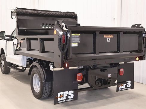 New 2025 Ford F350 XL w/ XL Chrome Package image 7