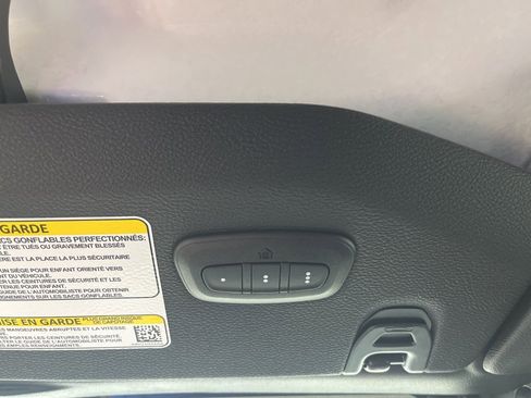 New 2025 Jeep Gladiator Mojave w/ Convenience Group image 23