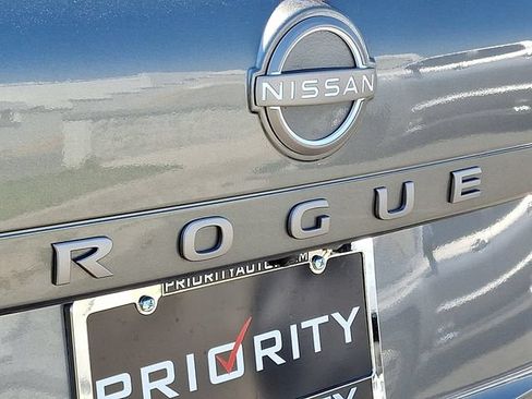 Used 2026 Nissan Rogue SV FWD image 26