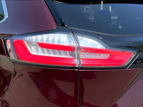 Used 2021 Ford Edge Titanium AWD/4WD image 28