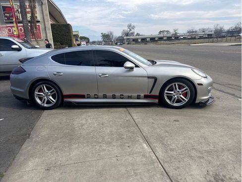 Used 2011 Porsche Panamera 4S AWD/4WD image 4