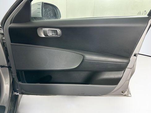 Used 2024 Hyundai Ioniq 6 SE RWD image 32