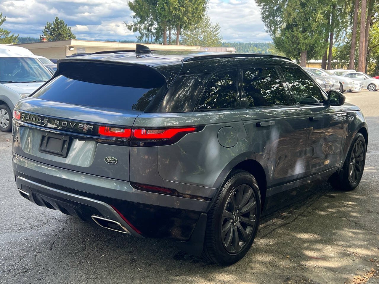 Used 2019 Land Rover Range Rover Velar R-Dynamic SE AWD/4WD image 5