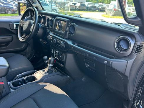 Certified 2022 Jeep Wrangler Unlimited Sport image 33