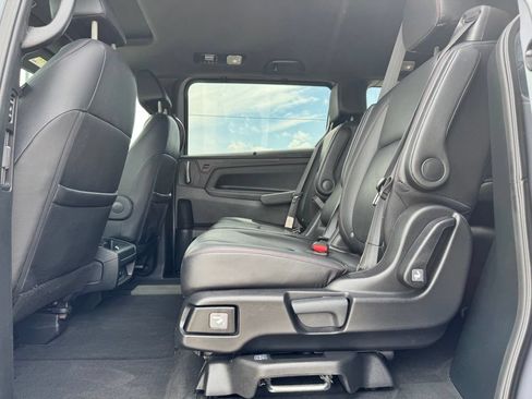 Used 2024 Honda Odyssey Sport image 9