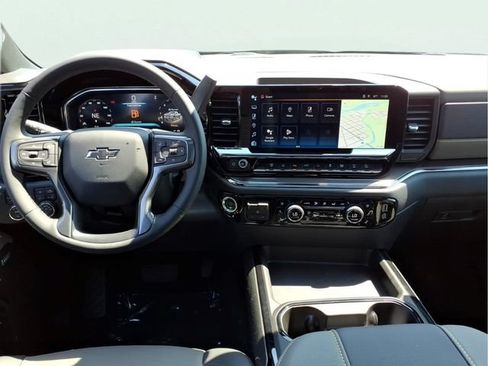 New 2026 Chevrolet Silverado 2500 ZR2 AWD/4WD image 7