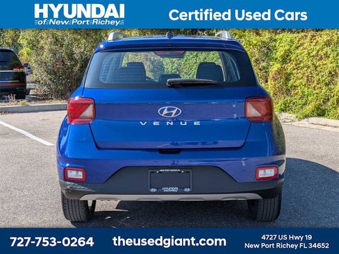 Certified 2023 Hyundai Venue Limited w/ Cargo Package image 4