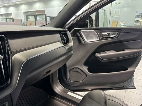 Used 2024 Volvo XC60 T8 Polestar image 23
