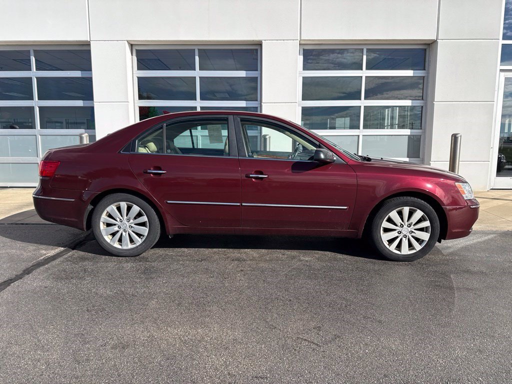 Used 2010 Hyundai Sonata Limited FWD image 3
