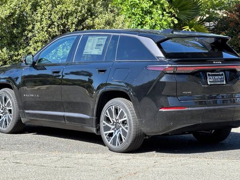 New 2025 Jeep Wagoneer S Limited image 5