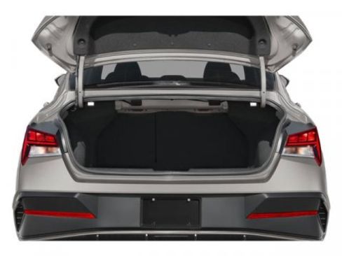 Certified 2025 Hyundai Elantra SEL image 13