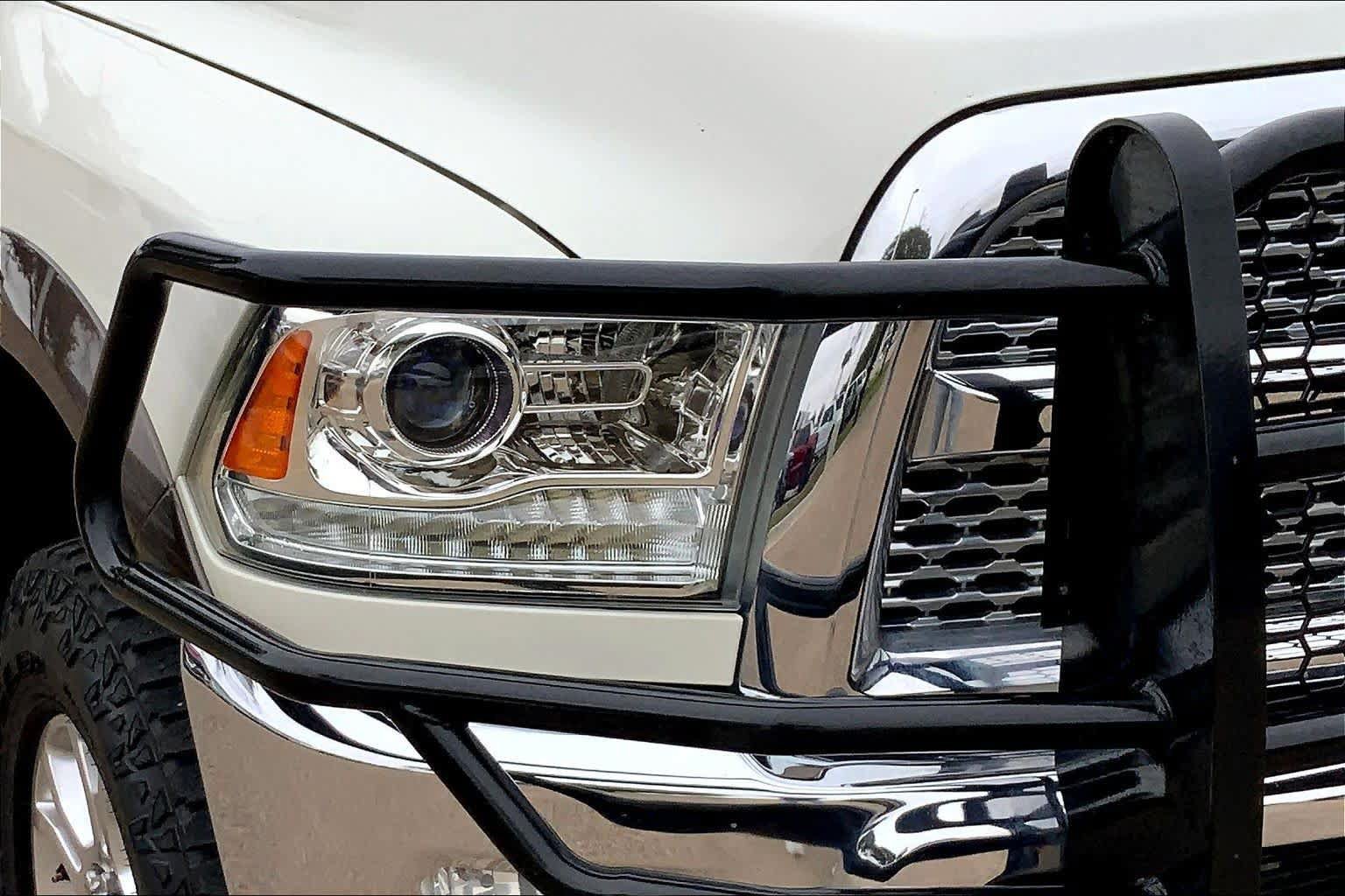 Used 2018 RAM 3500 Laramie w/ Protection Group AWD/4WD image 28