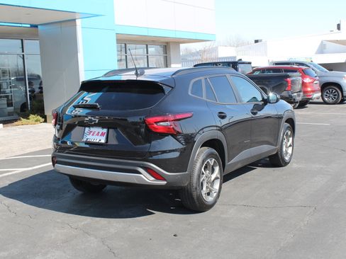 New 2026 Chevrolet Trax LT w/ Driver Confidence Package image 4