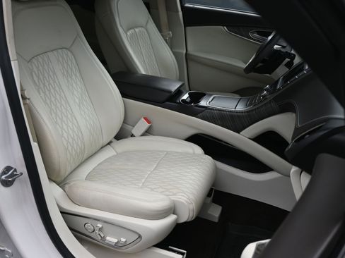 Used 2019 Lincoln Nautilus Black Label image 12