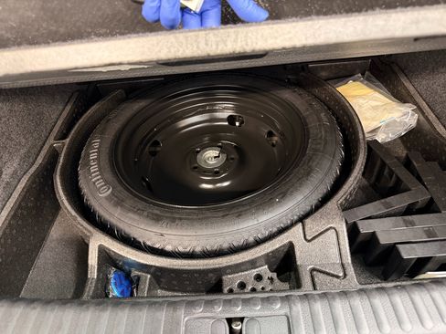 Used 2016 Volkswagen Tiguan SE image 39