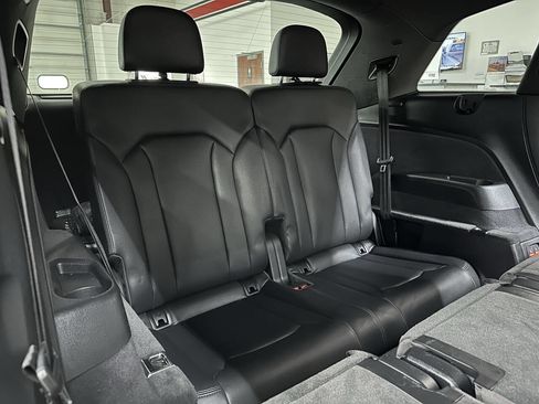 Used 2018 Audi Q7 3.0T Premium Plus w/ Premium Plus Package image 15