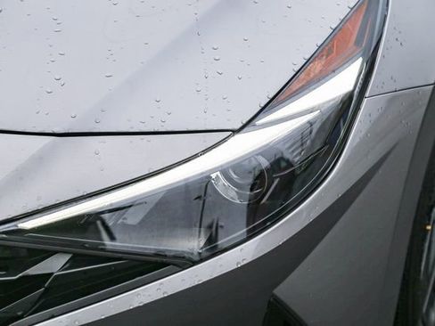 Certified 2023 Hyundai Elantra SEL image 5