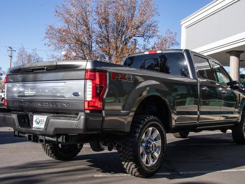 Used 2017 Ford F350 Platinum image 7
