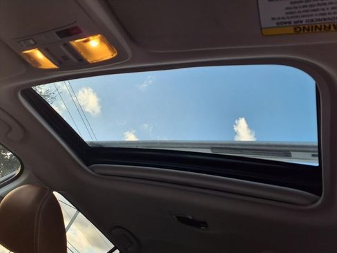 Used 2017 Subaru Outback 2.5i Touring image 13