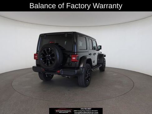 Used 2025 Jeep Wrangler Unlimited Sahara image 17