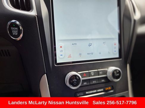 Used 2024 Ford Edge SEL AWD/4WD image 20
