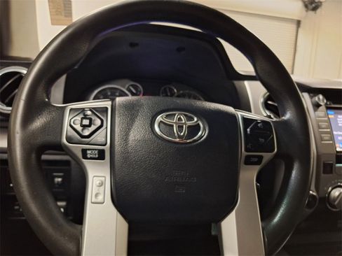 Used 2017 Toyota Tundra SR5 image 19